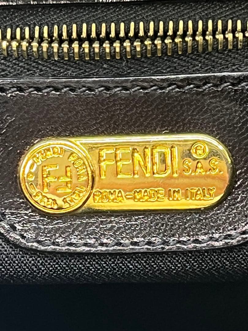 FENDI フェンディ 黒 マンマバケット スウェード ハンドバッグ