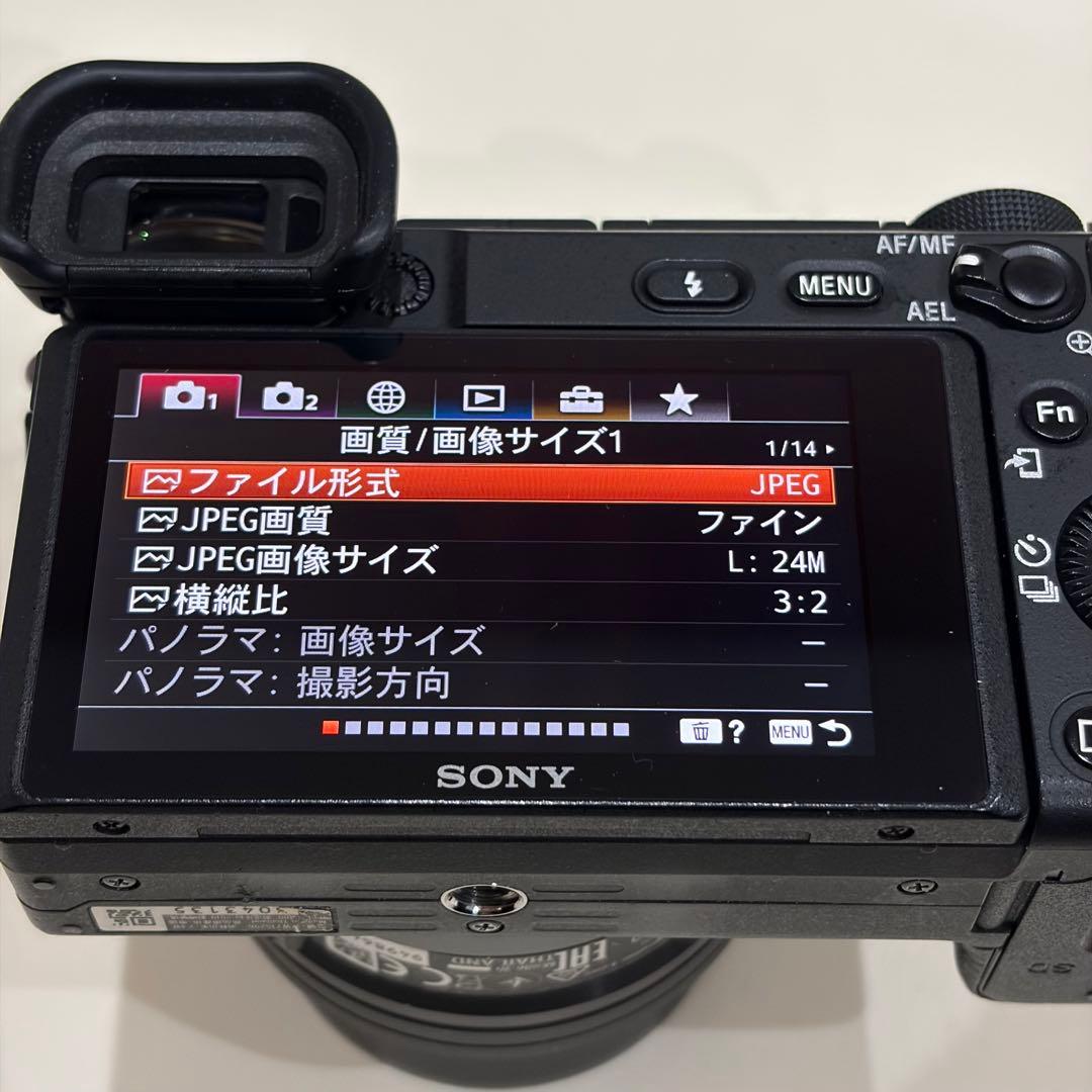 SONY α6400 Wズームレンズキット