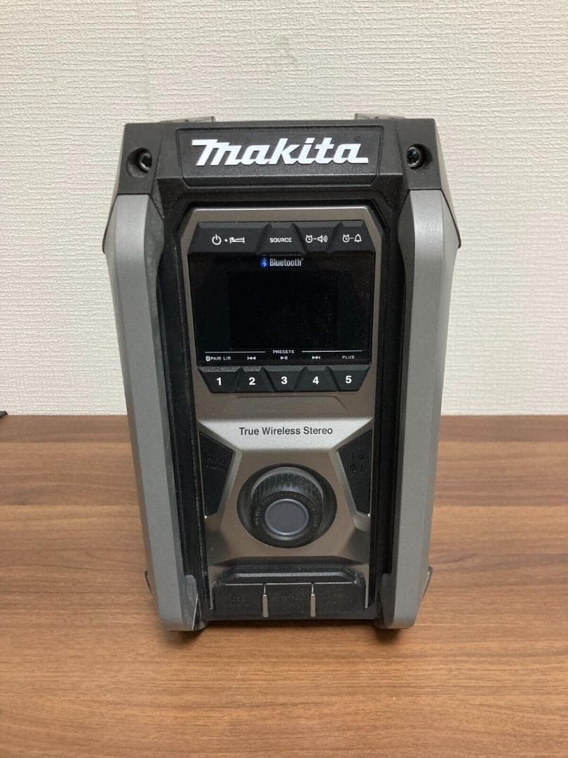 【未使用】マキタ Makita 充電式ラジオ MR005GZB アダプター付属