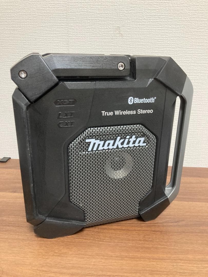 【未使用】マキタ Makita 充電式ラジオ MR005GZB アダプター付属