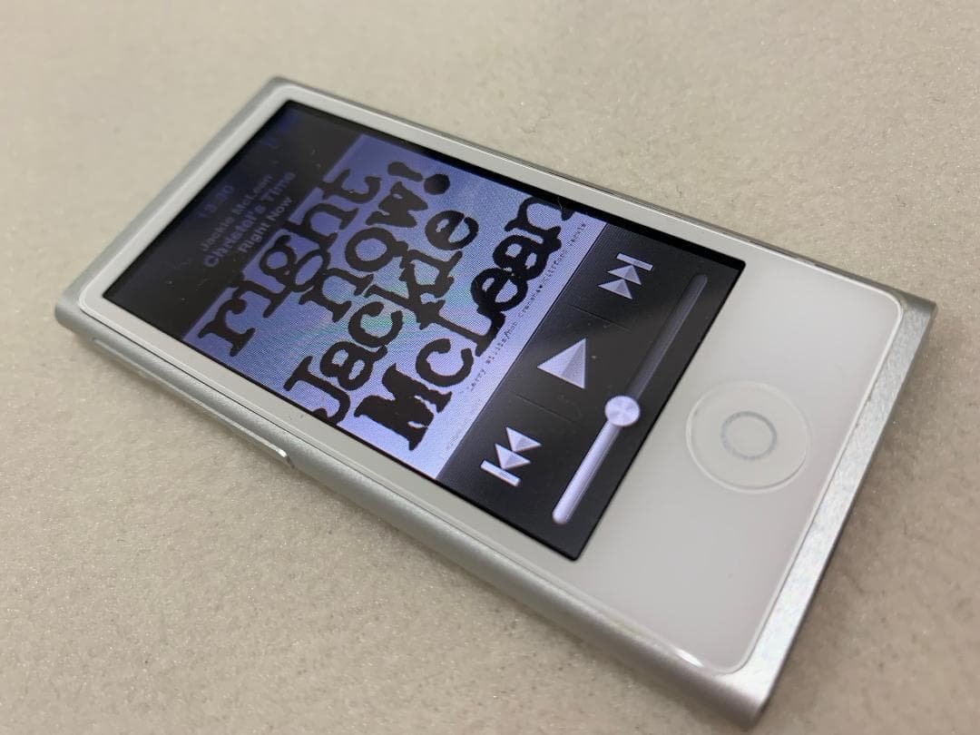 【美品】Apple iPod nano 第7世代 16GB シルバー