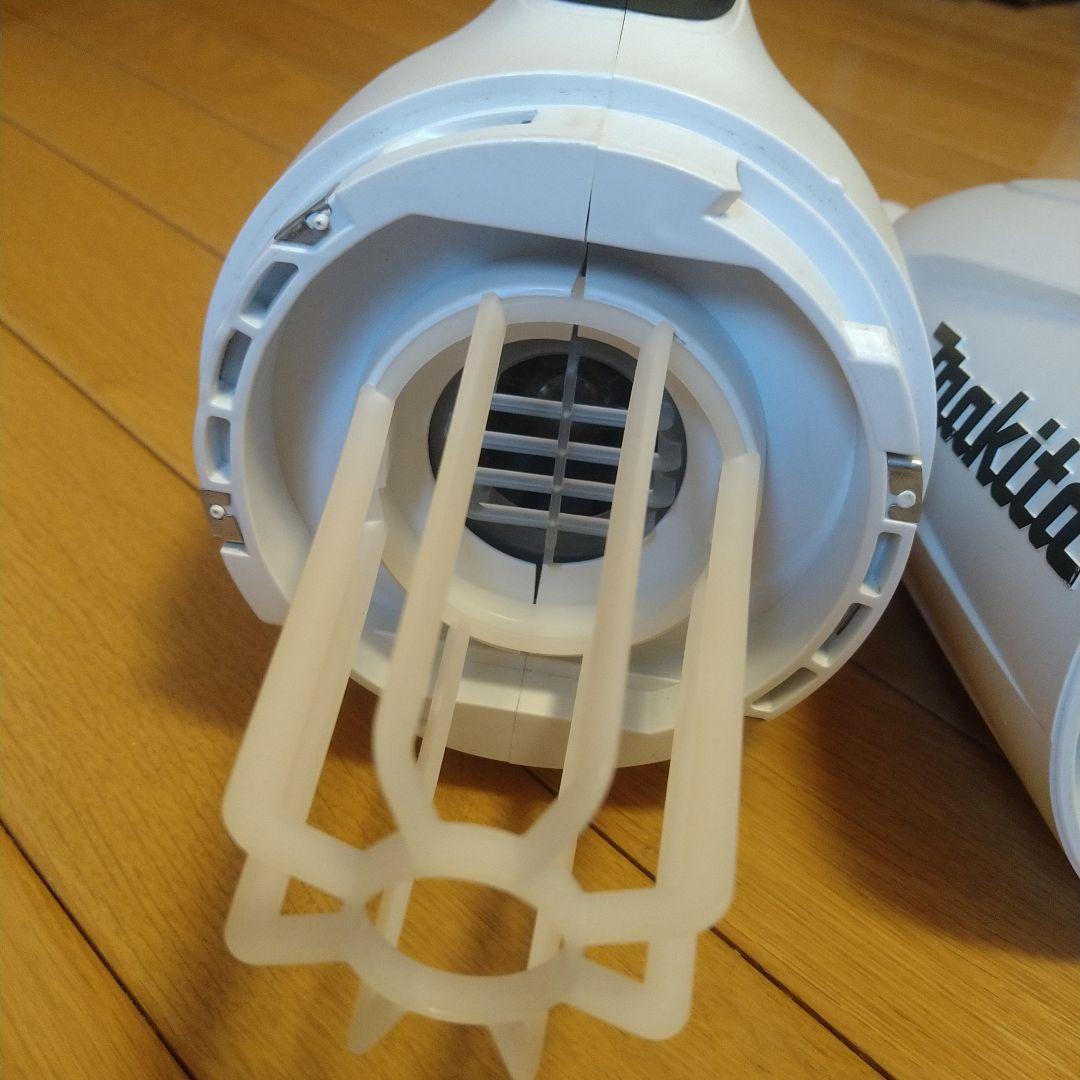 Makita　cl141fd 充電式掃除機 バッテリー付き