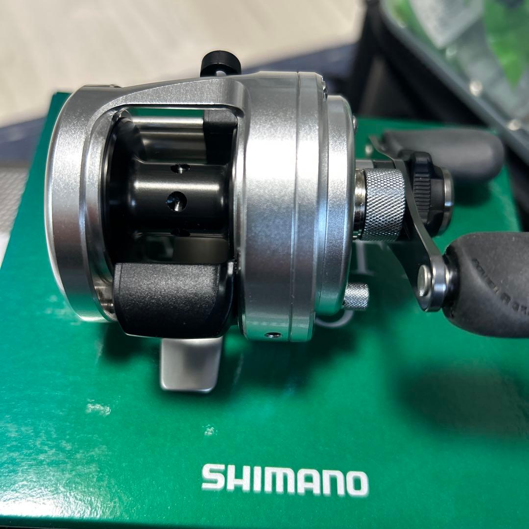 12カルカッタ カルカッタ　シマノベイトリール