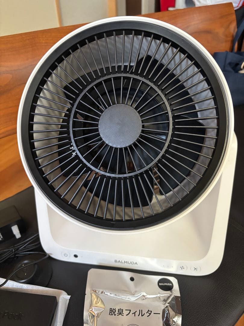 バルミューダグリーンファンC2 バッテリーパック付きサーキュレーター扇風機