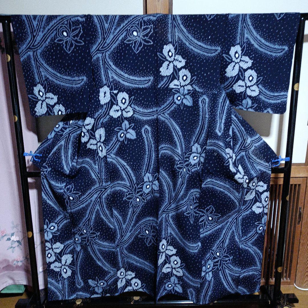 未使用　有松絞り　絞り浴衣　　花柄　仕付け糸付き