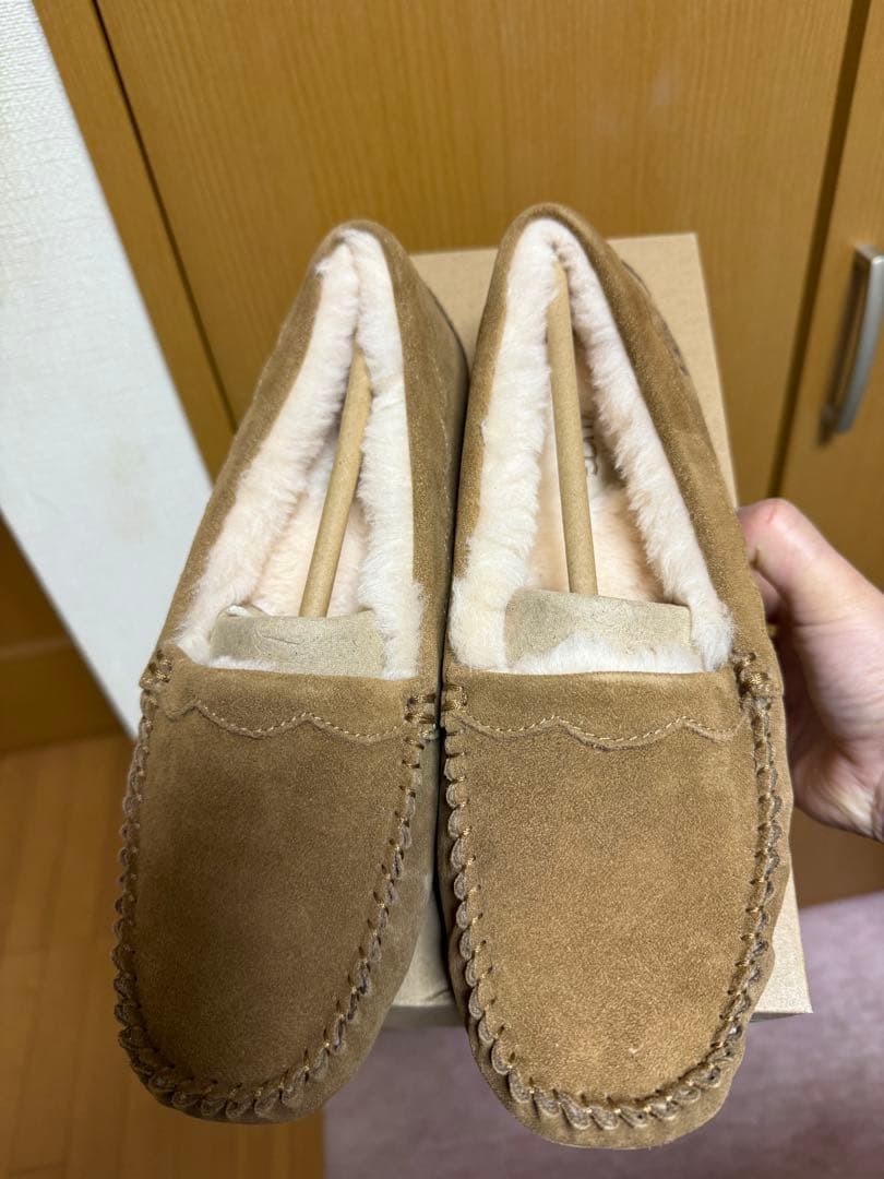 UGG W SCALLOPED MOC 9 CHE★キャメル新品26センチ