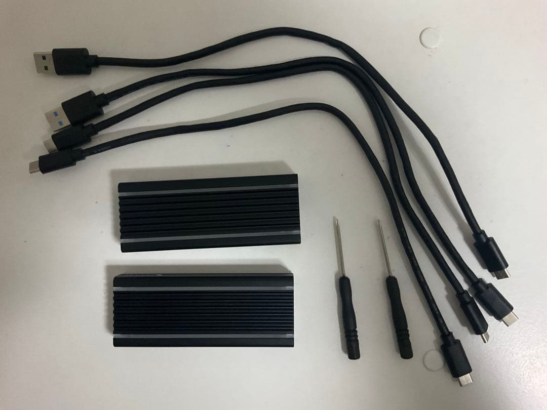 CENTURY製M.2 SSDケース(CAM2NSU32RGB)×2個