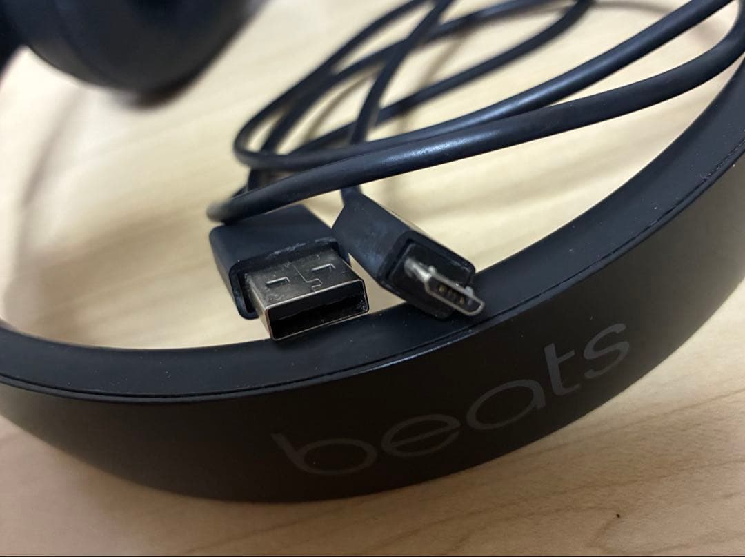 Beats ワイヤレスヘッドホン ハードケース付き