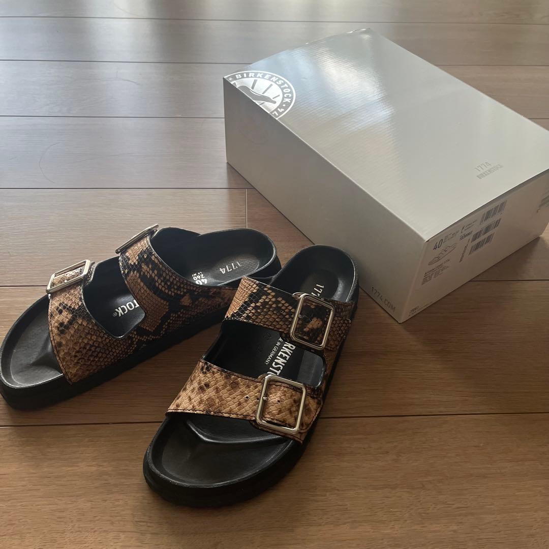 試着のみ Birkenstock 1774 アリゾナ パイソンベルトサンダル