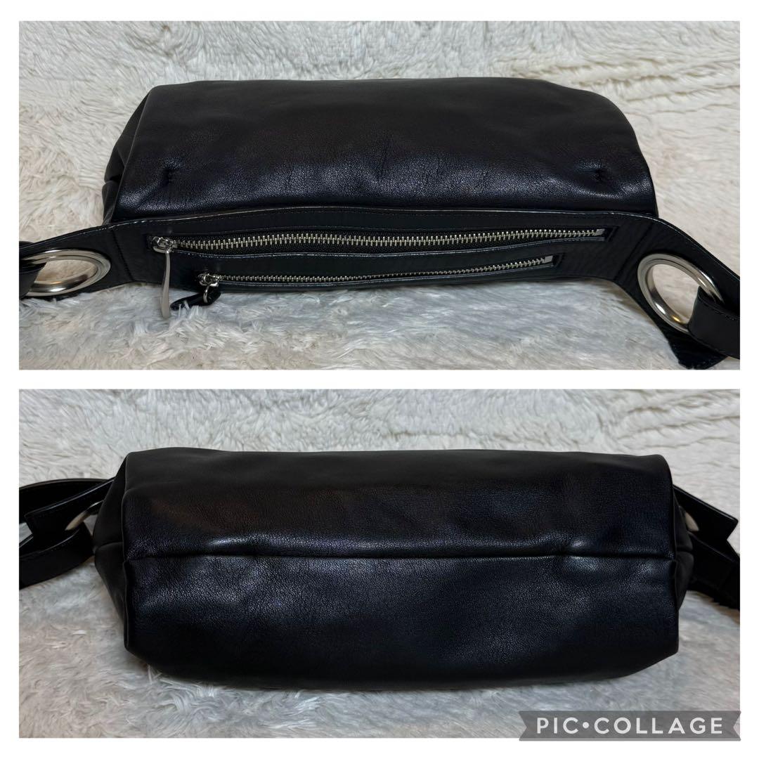 極美　kawa-kawa カワカワ　レザー　ボディバッグ　斜めがけ　肩掛け　金具