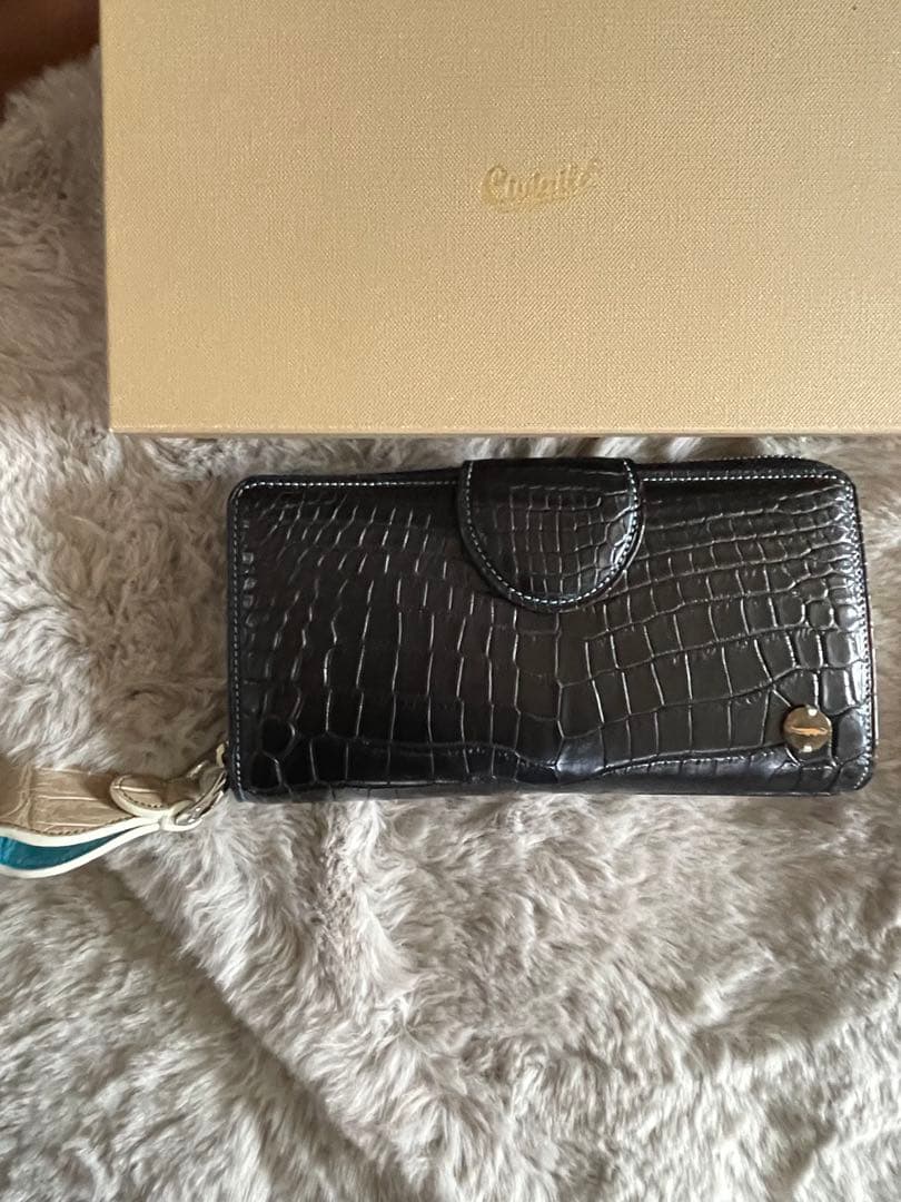 チビナイル ペコラ長財布　新品未使用