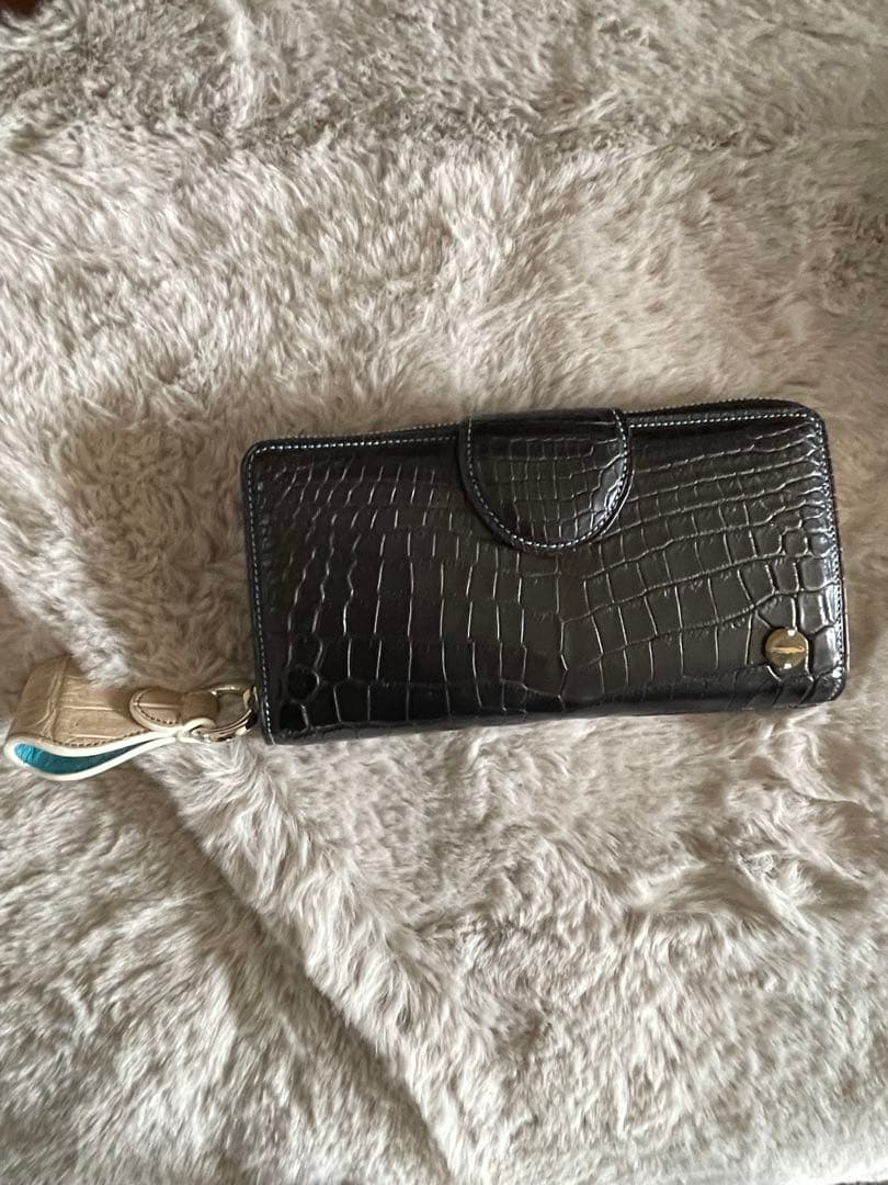 チビナイル ペコラ長財布　新品未使用