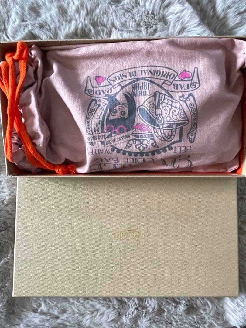 チビナイル ペコラ長財布　新品未使用