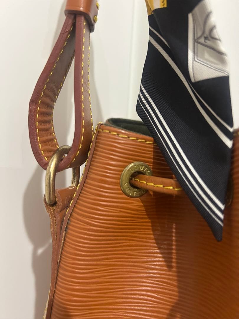 Louis Vuitton エピ　ノエ　バンドー付き