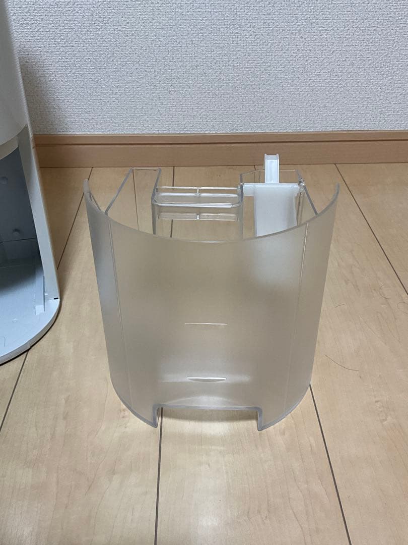 コロナ　除湿機　CD-P63A-W 2020年製