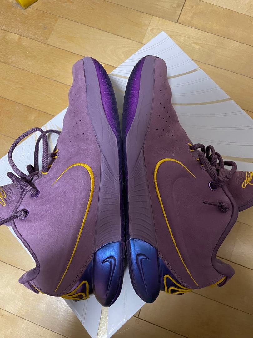 レブロン21 パープル