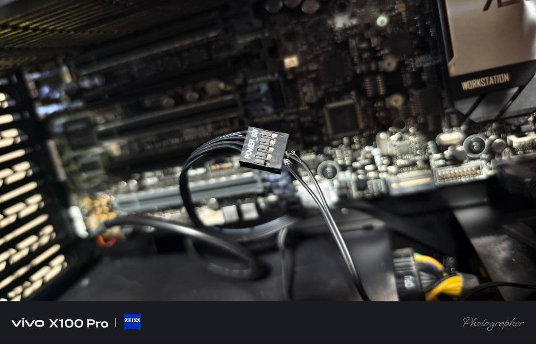 デュアルCPU フルタワー型デスクトップPC