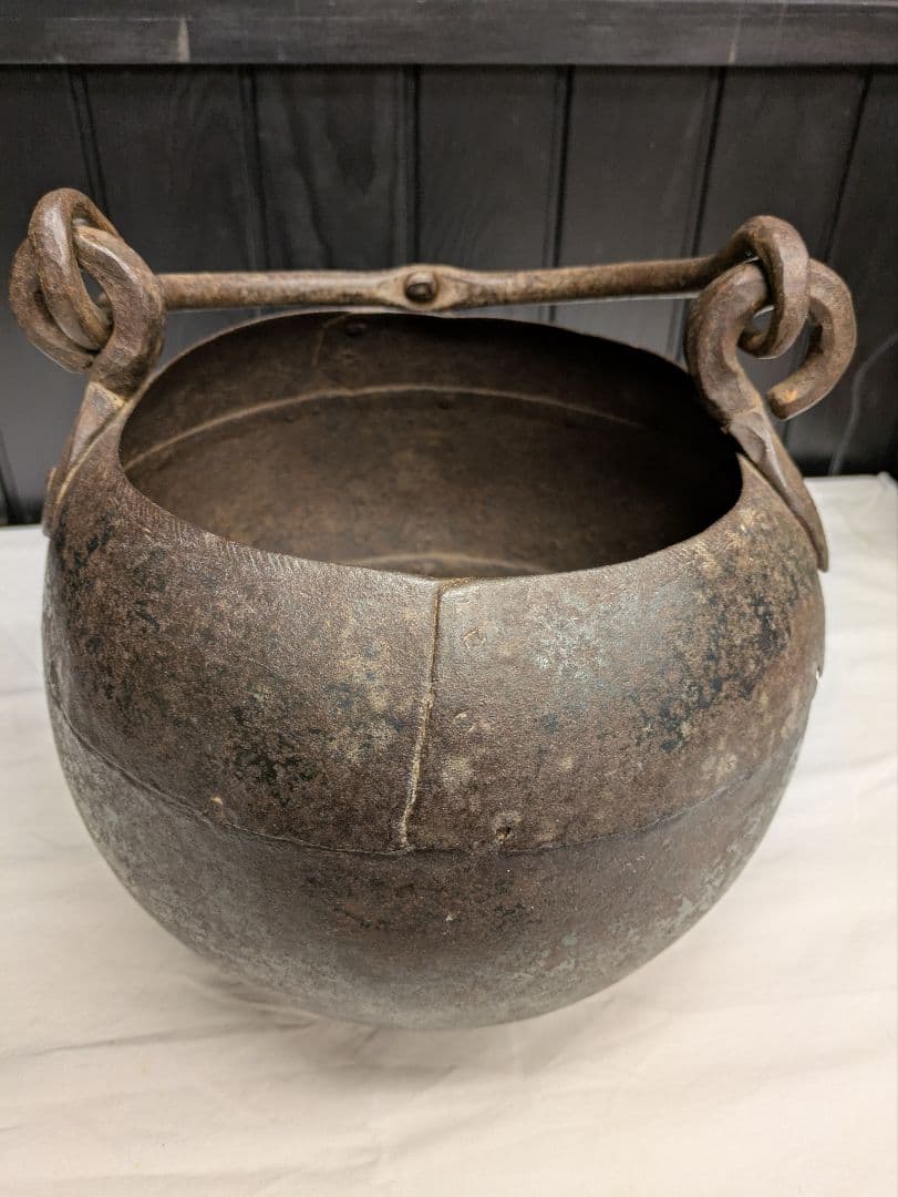 アンティーク　古いアイアンのバケツ/鉄のつるべ 　　鉢カバー　 古家具　ビン　缶