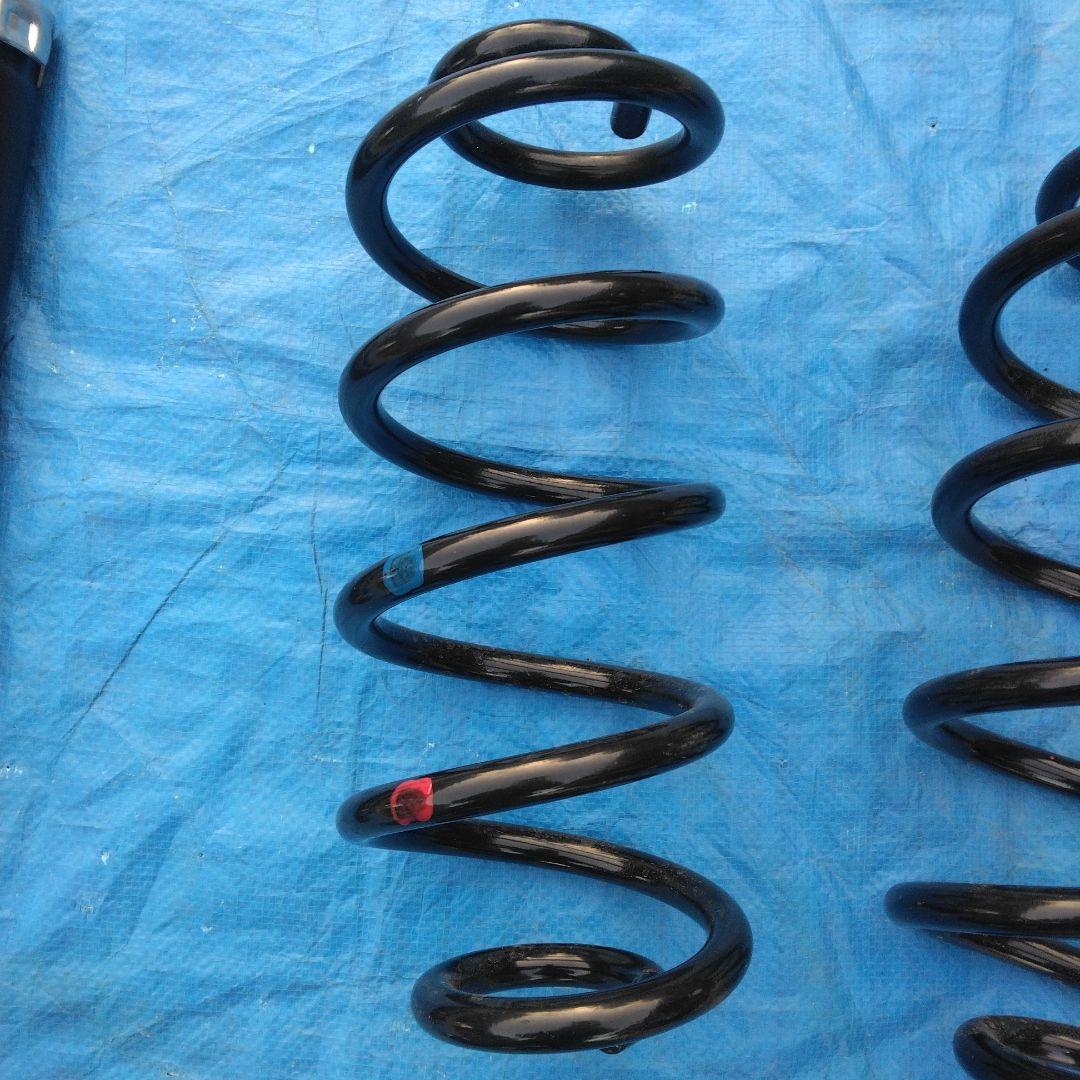 トヨタヴォクシー　ノア　ZRR85リアショック・スプリングセット