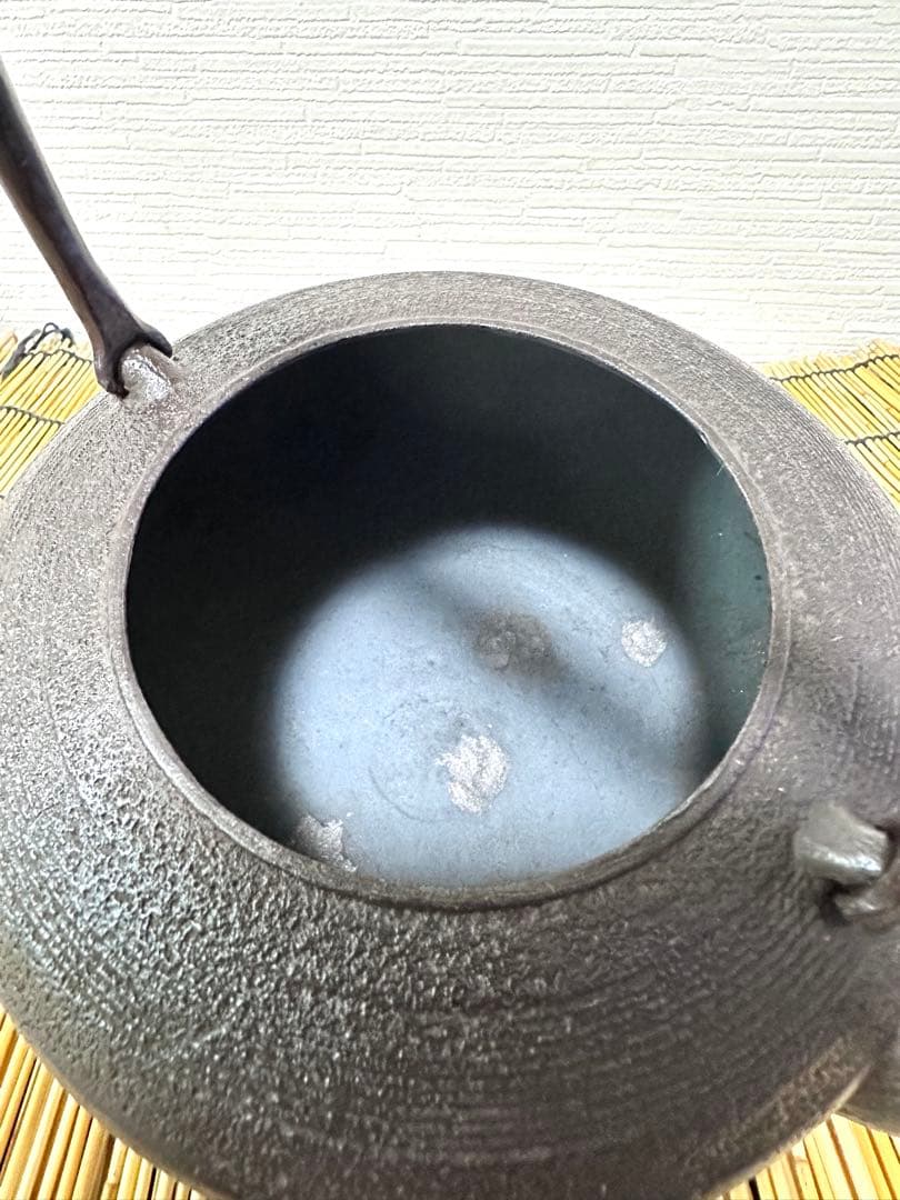 未使用、一級合格証貼付　南部渓泉　熊谷専太郎造　１５型　南部鉄瓶　南部鉄器