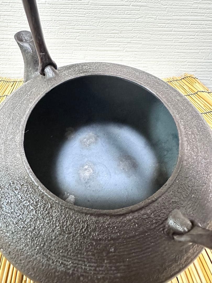 未使用、一級合格証貼付　南部渓泉　熊谷専太郎造　１５型　南部鉄瓶　南部鉄器