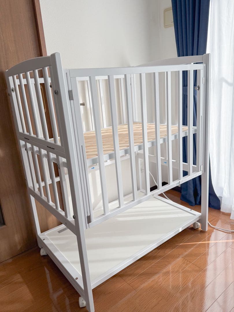 ヤマサキ　ホワイト　ベビーベッド　コンパクト　ミニ　2オープン　yamasaki