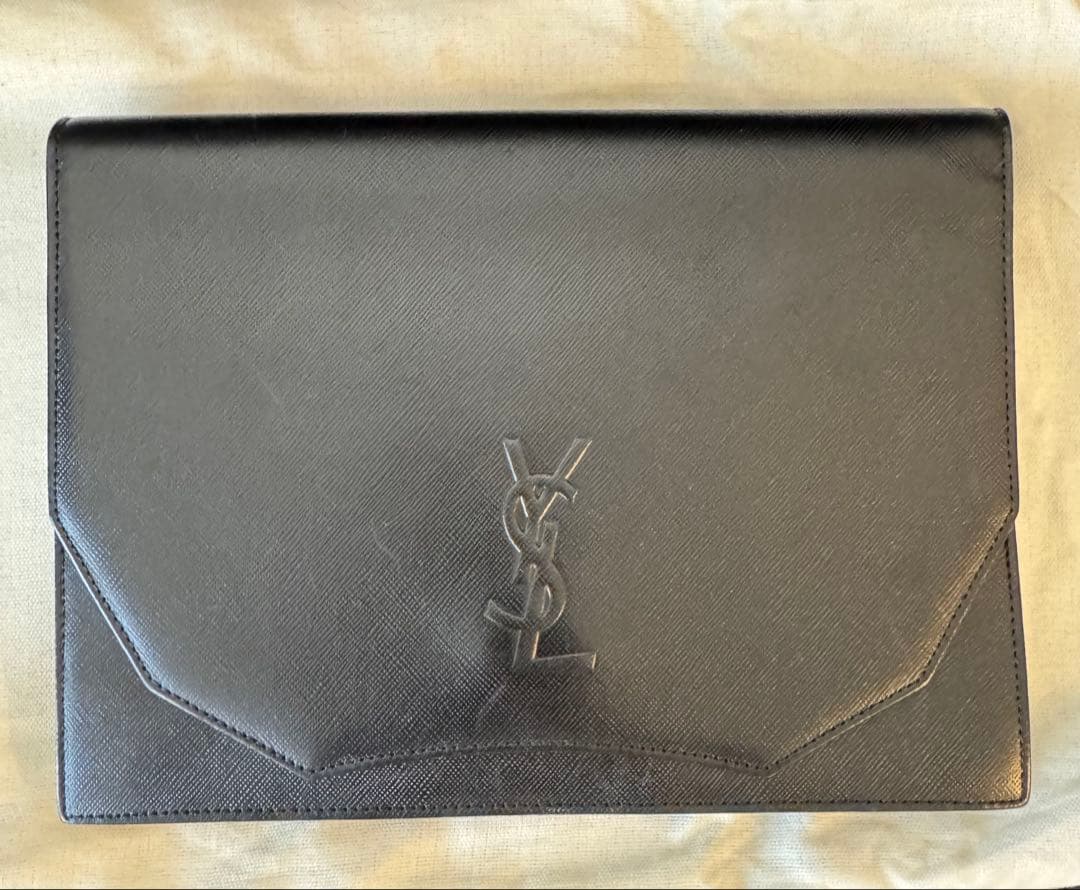 【希少】YSL イヴ・サンローラン ブラックレザー クラッチバッグ