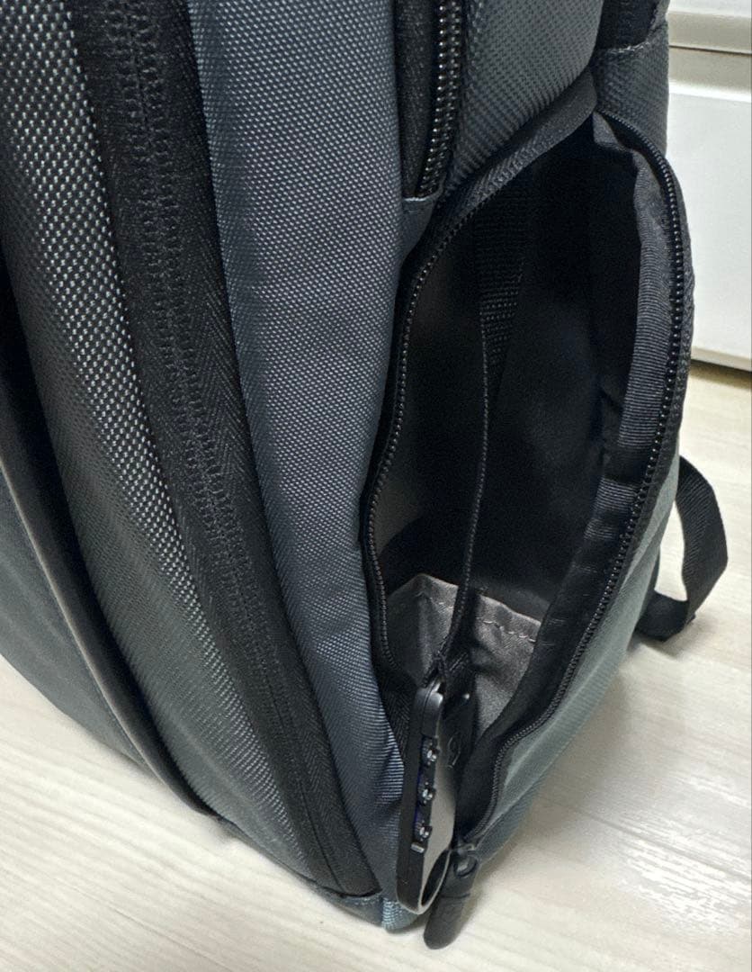 Victorinox ALTMONT エッセンシャルラップトップ　バックパック