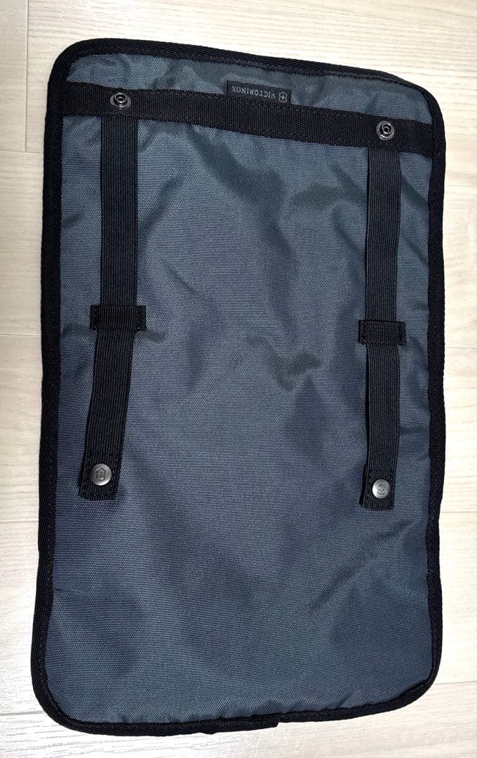 Victorinox ALTMONT エッセンシャルラップトップ　バックパック