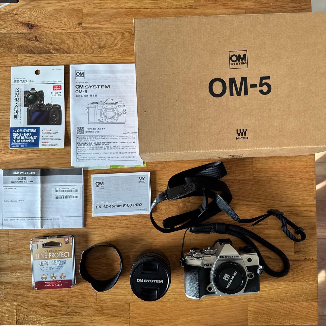 【値下】OM-5 12-45mm F4.0 PRO レンズキット シルバー