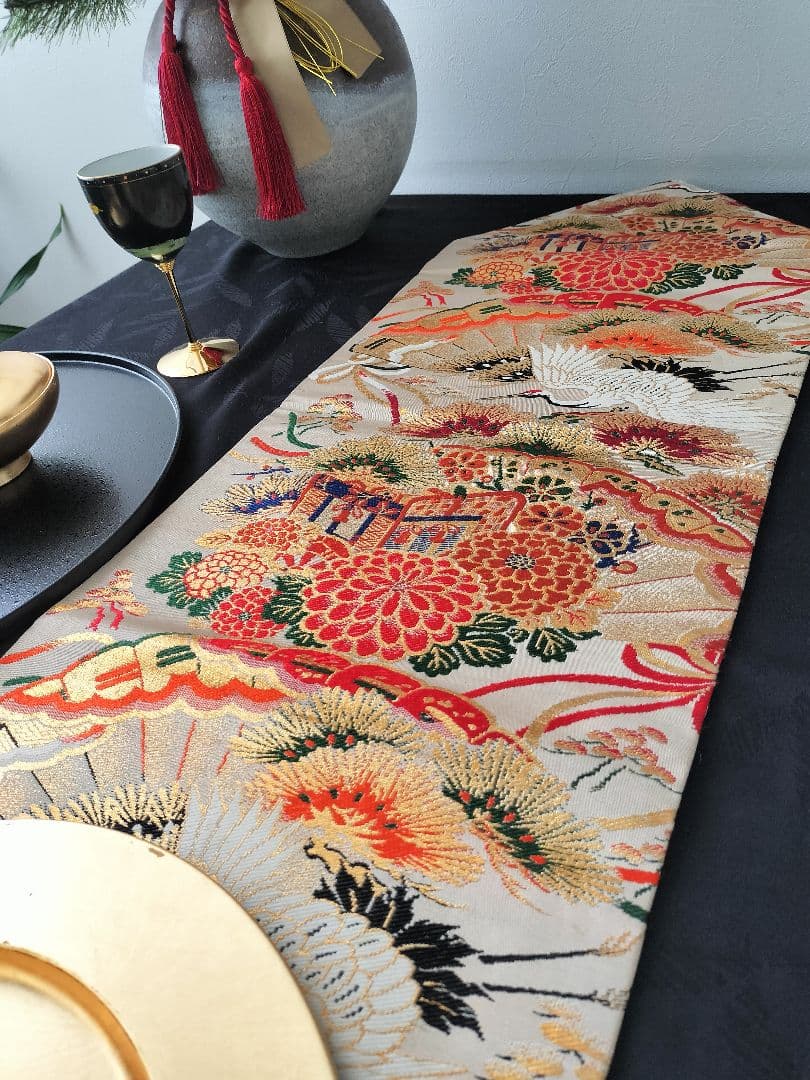 A836豪華刺繍‼️花嫁衣装帯‼️テーブルランナー1ｍ79cm