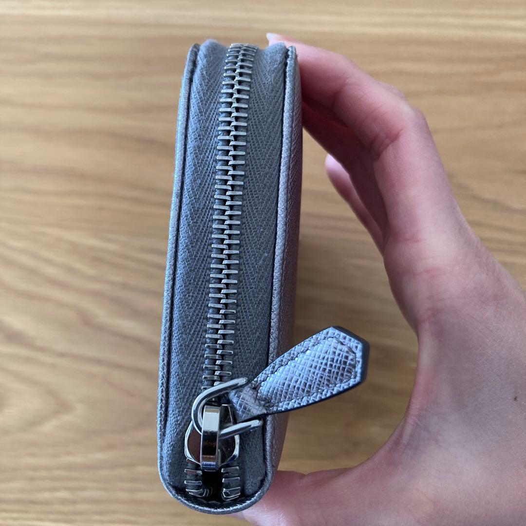 値下げPRADA サフィアーノレザー 長財布 シルバー