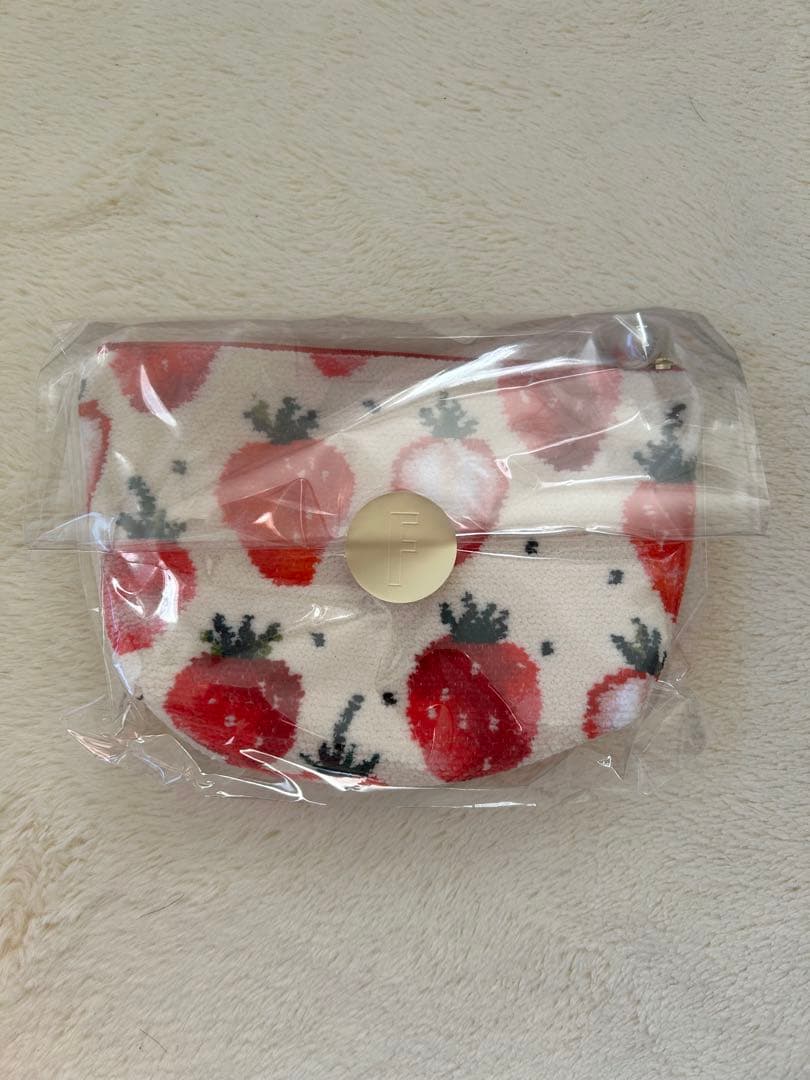 新品未開封　いちご柄　フェイラー　ポーチ