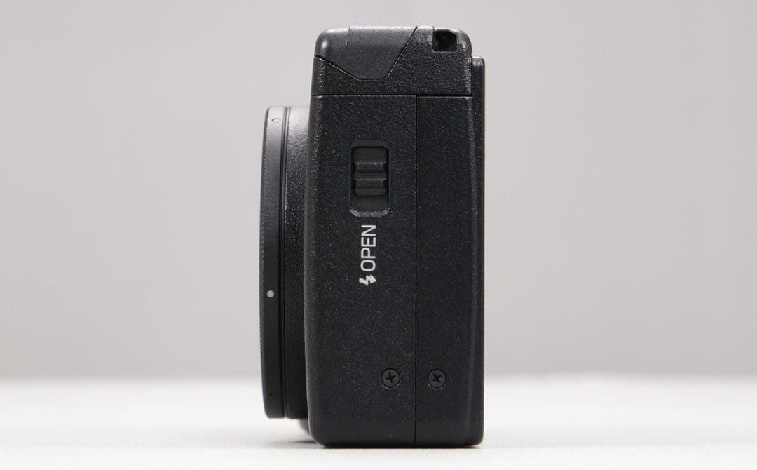 RICOH GR DIGITAL III コンパクトデジタルカメラ　18番