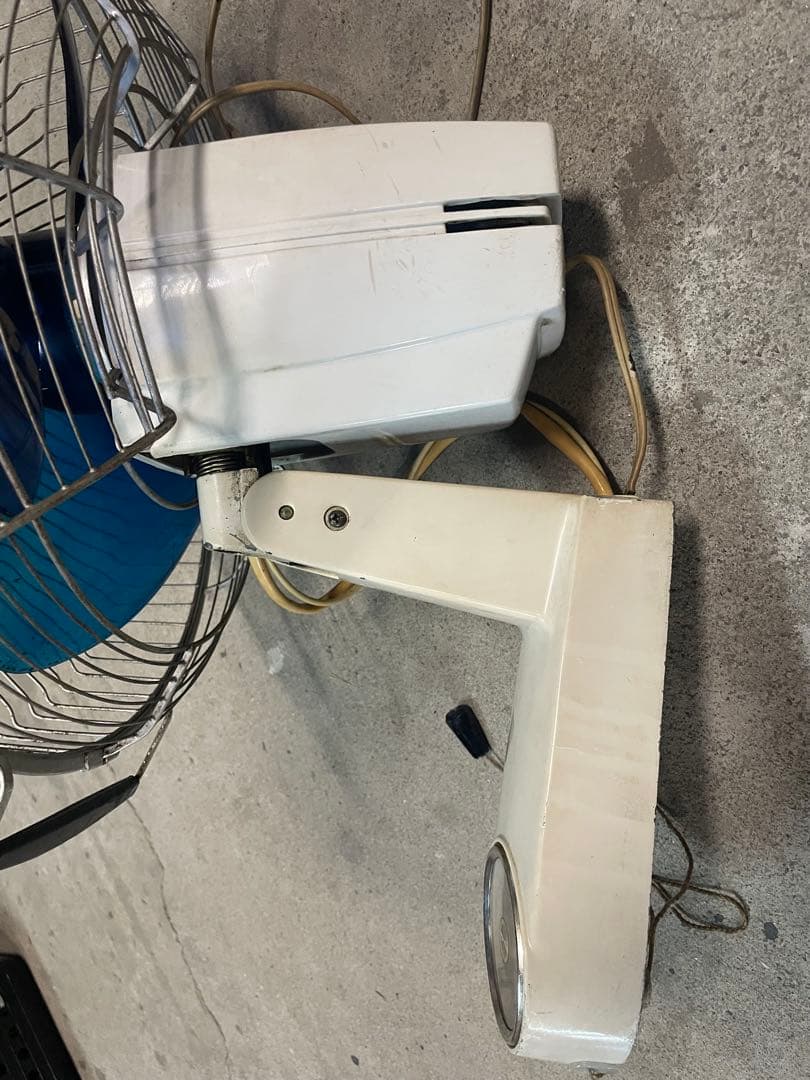 HITACHI レトロ扇風機　壁掛け用　B-673形【動作品】