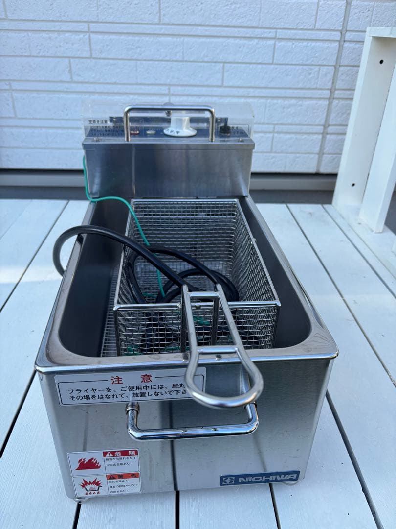 ネイネイニチワ電気　MMF-82B 2022年製　業務用フライヤー