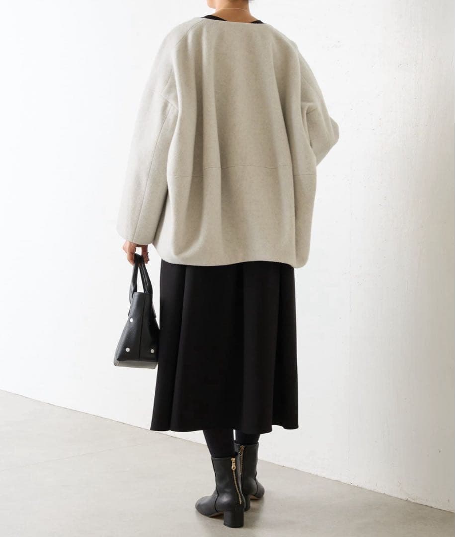 ビアズリー 後ろぷっくりウールショートコート　ライトグレー　0サイズ✤ 美品