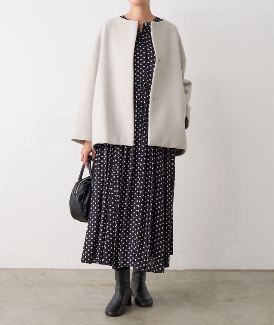 ビアズリー 後ろぷっくりウールショートコート　ライトグレー　0サイズ✤ 美品