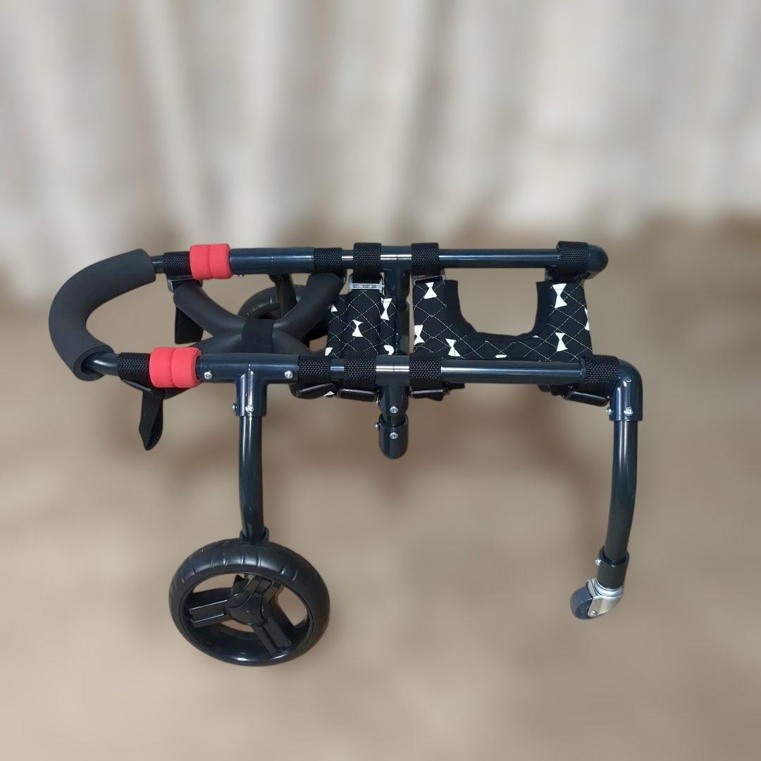 ワンちゃん4輪　リハビリ　食事補助　犬用車椅子　介護用　犬の歩行器