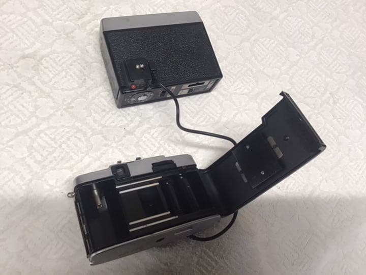 オリンパス　ペン　ストロボ付き　稼働品