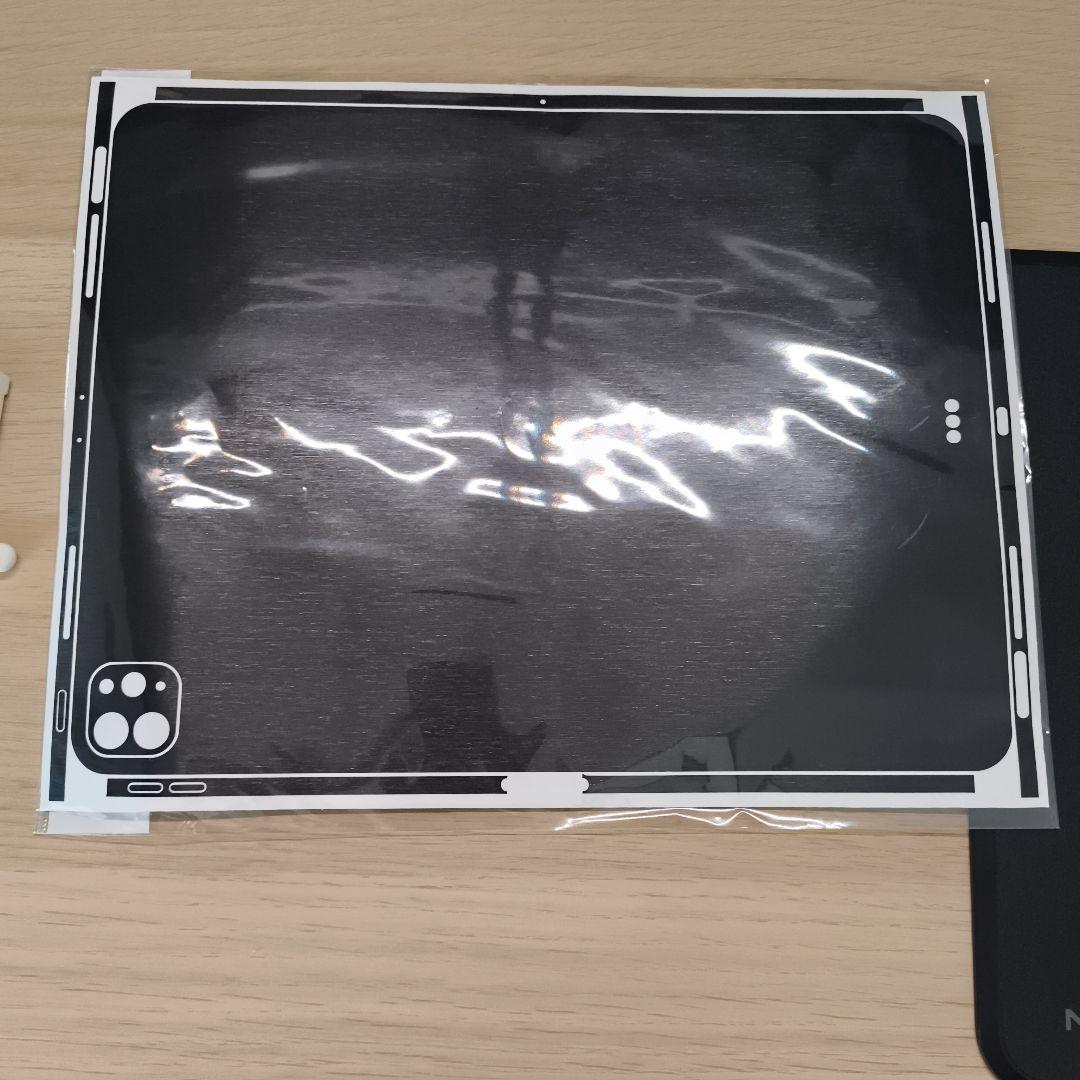 ぱ*ん様 Apple iPad pro 第五世代　12.9インチ128gb スペ