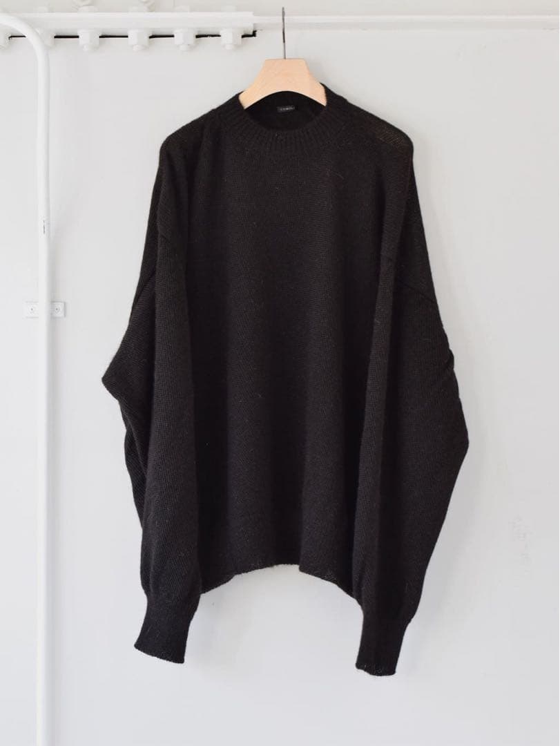 COMOLI ブラックアルパカクルーネックニット サイズF