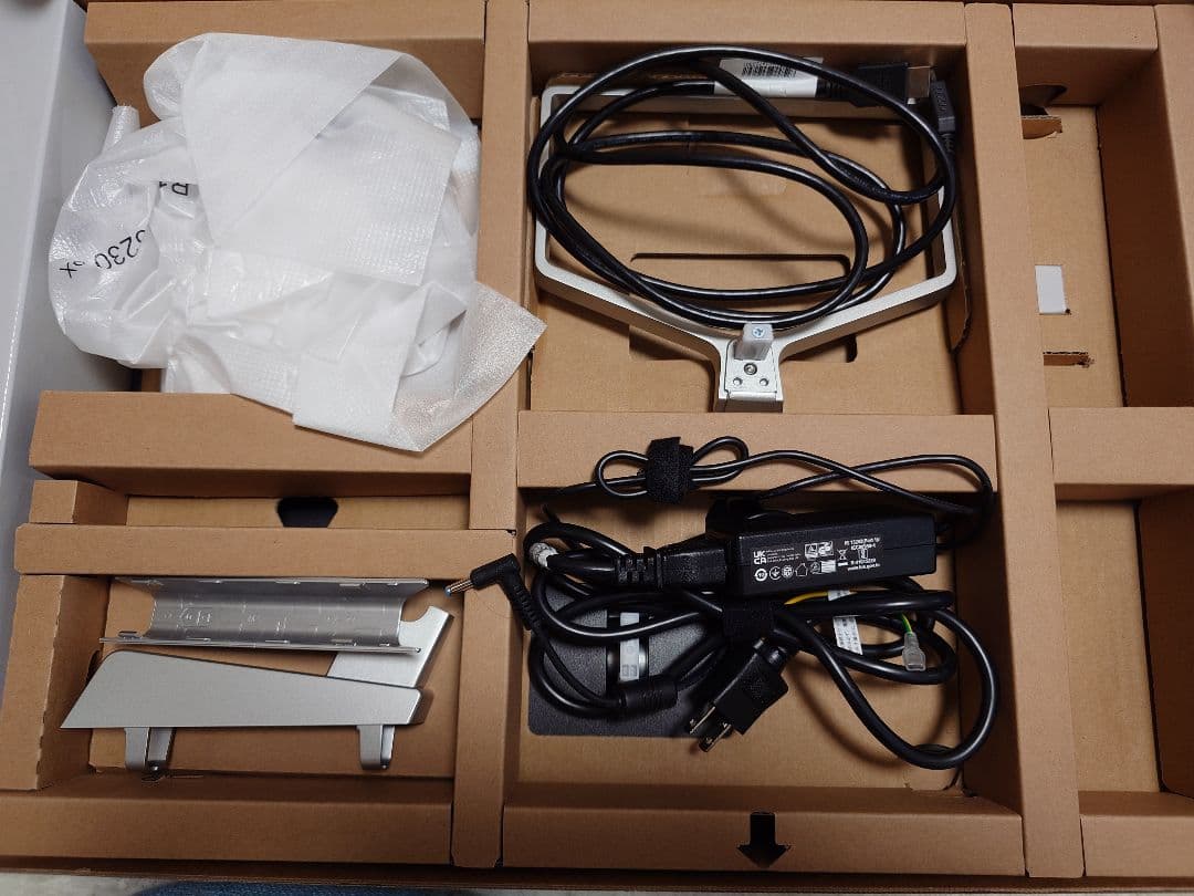 モニター　日本hp　M24fe