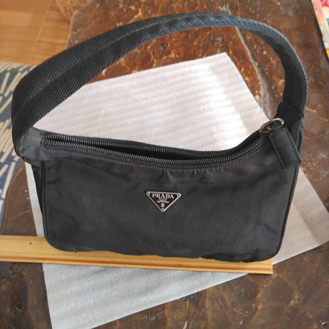 PRADA ブラック ミニアクセサリーバッグ