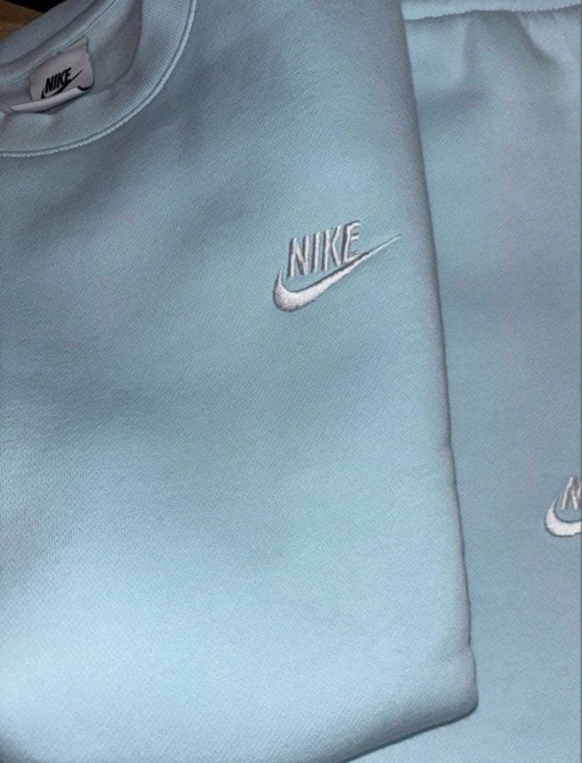 ✨超レア売り切れ中✨Nike 水色 クルーネックスウェットトレーナー