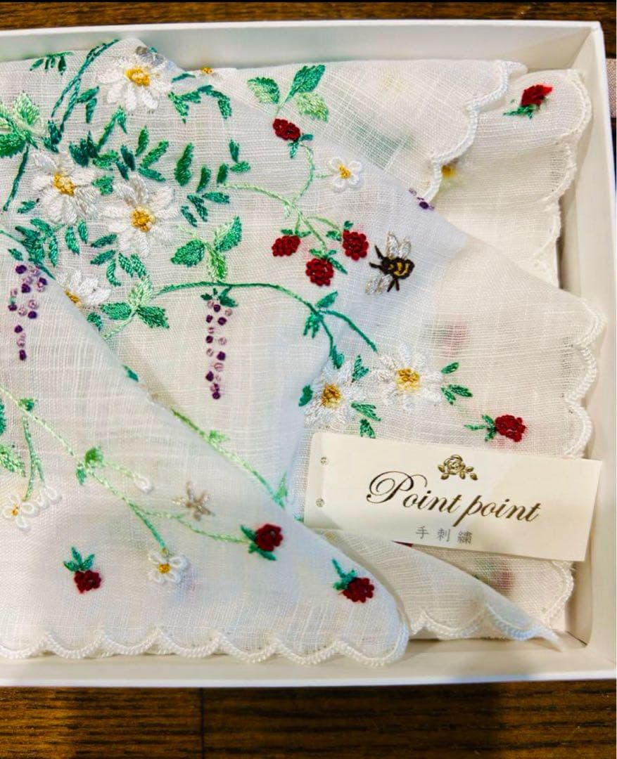 手刺繍ハンカチ　「マイガーデン」ポアンポアン