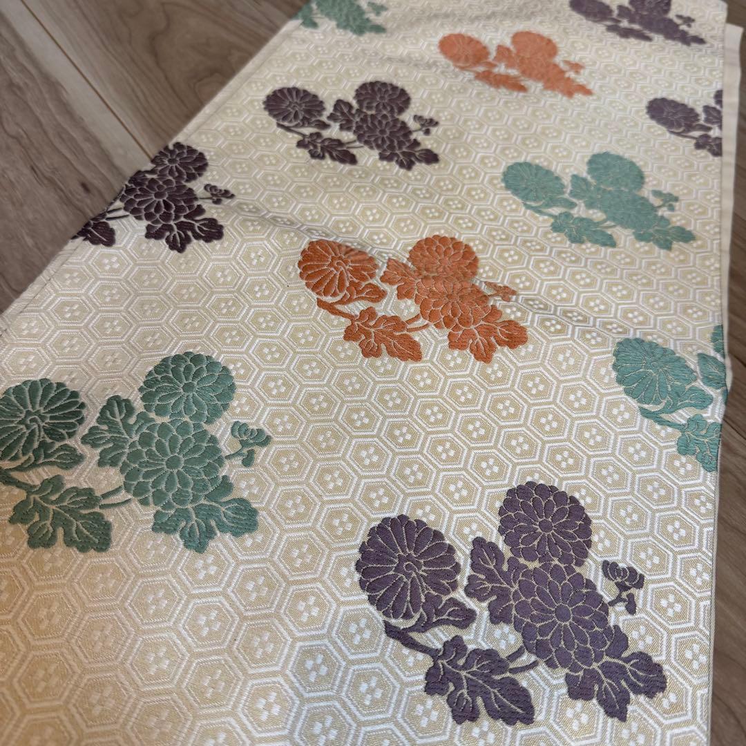 三越　超美品　人間国宝　喜多川平郎　有職唐織　名古屋帯　着物　376 白　紫