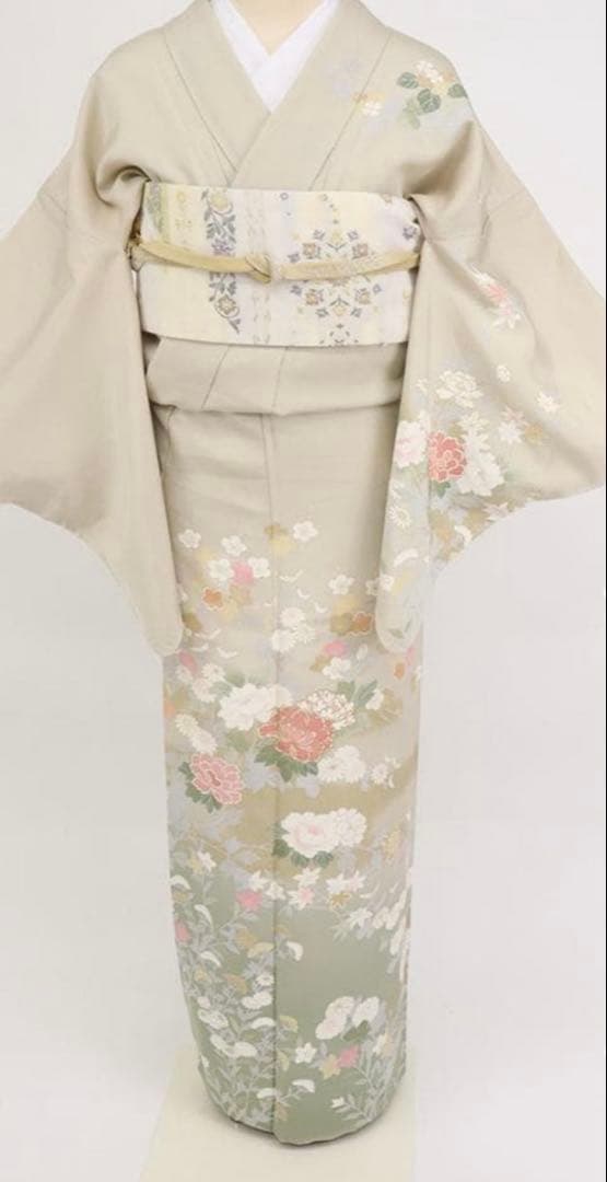 美品　訪問着　ベージュ　草花　卒業式　入学式　七五三　お宮参り　金糸