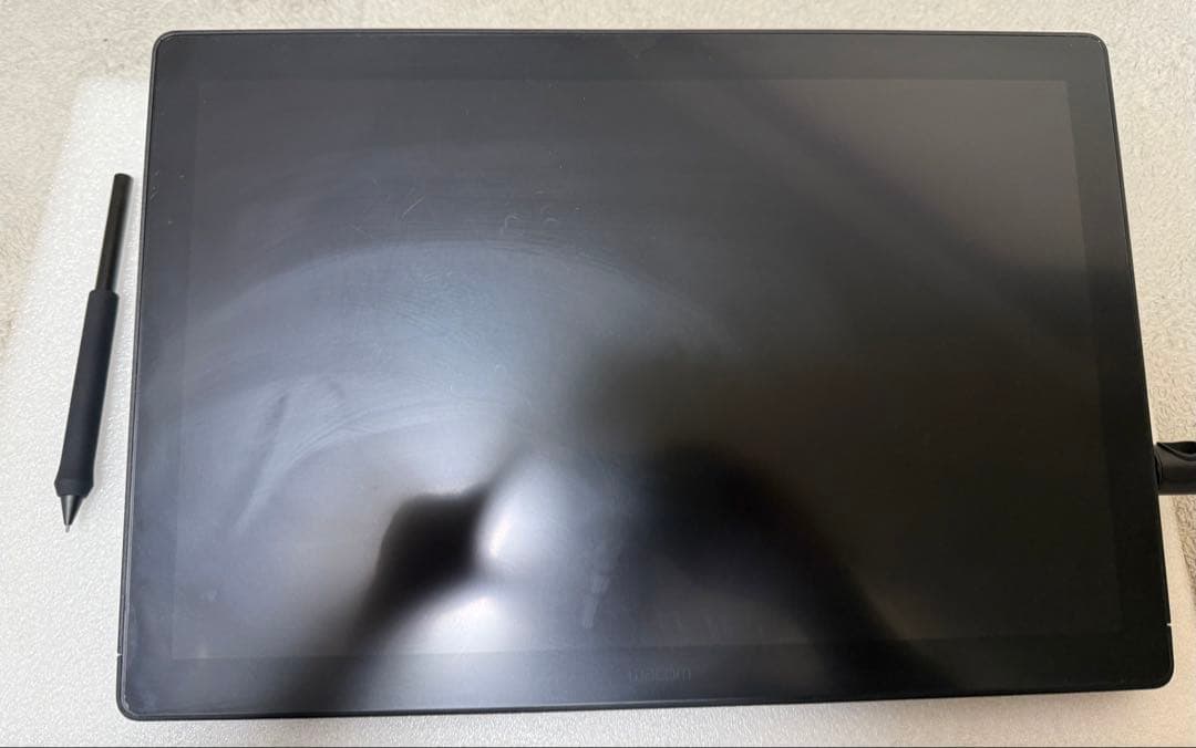 Wacom Cintiq 16 DTK168K4C スタンド付き