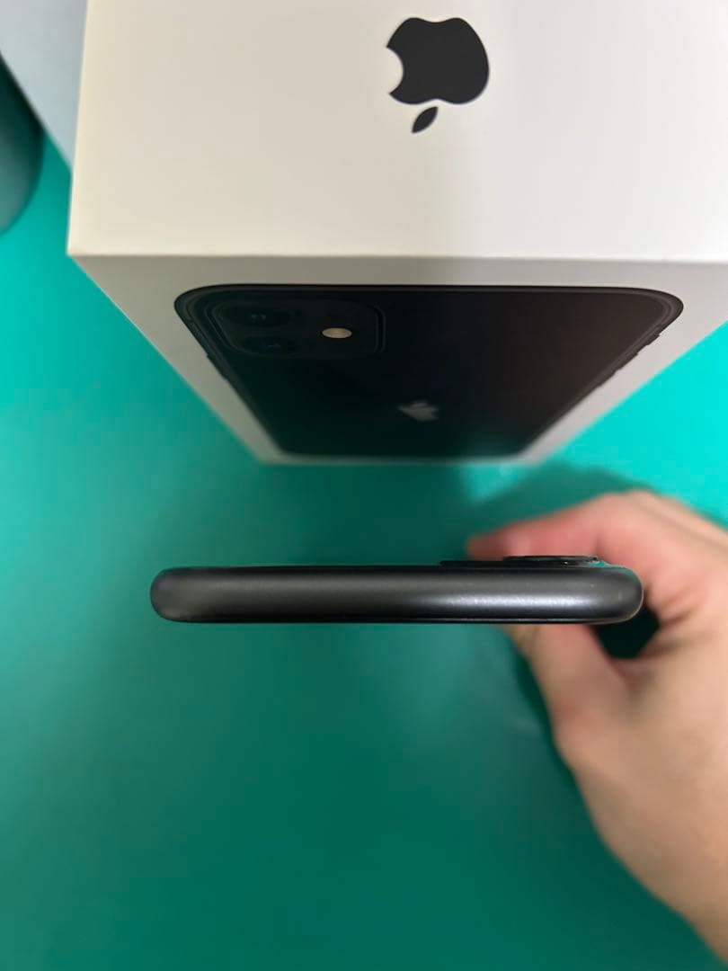 Apple iPhone 11 ブラック 64GB 箱あり